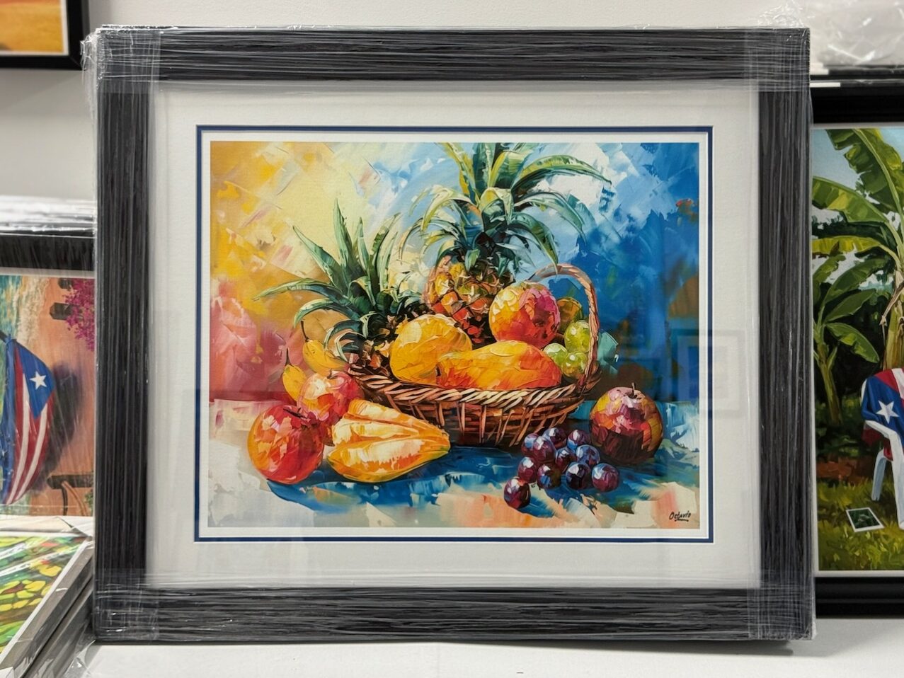 PR-701 Bodegón de Frutas Tropicales Abstracto – Enmarcado profesional 25×29″ PR-701 Bodegón de Frutas Tropicales Abstracto