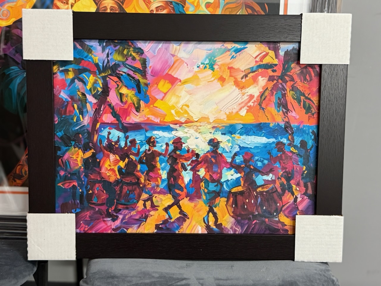 PR-084 Bembé en la Playa al Atardecer – Enmarcado Profesional 19″x24″