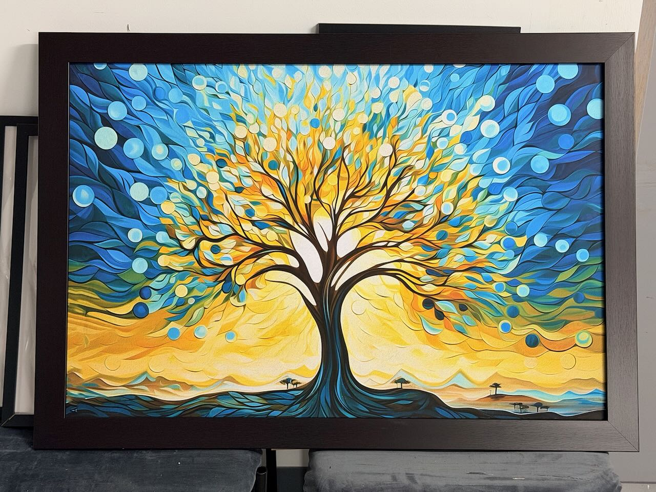 A-586 Arbol de la Vida Azul y Dorado - Tamaño 40"x28" con enmarcado profesional color wengue