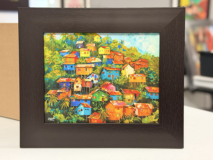 PR-070 Casitas De Colores En La Montaña – Tamaño 11x13" con enmarcado profesional color wengue